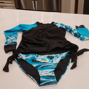 M BLACK TANKINI in black and teal. Padded.